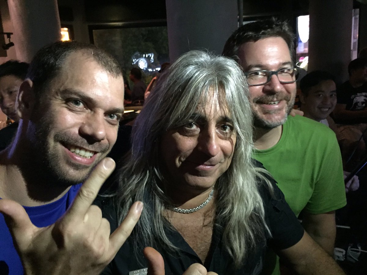 Daniel M. M. tweet media