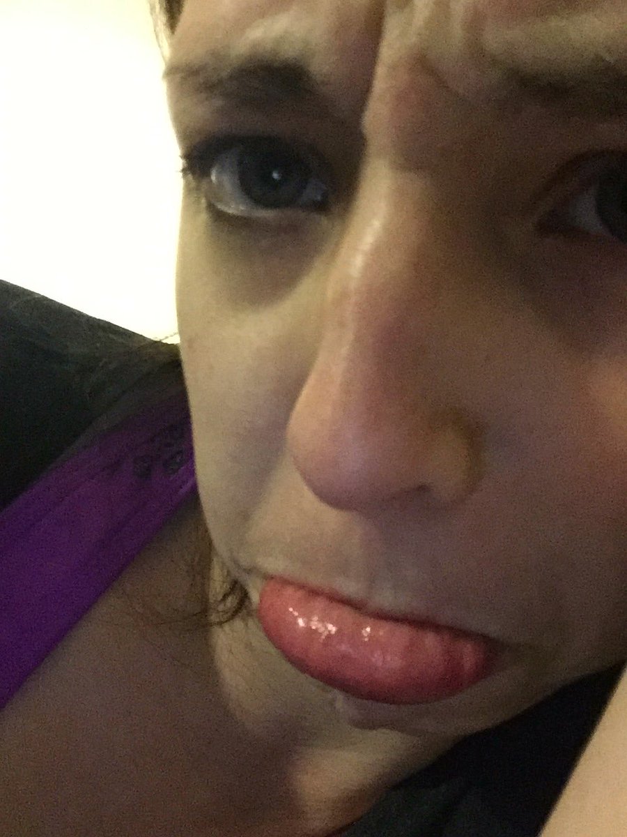 fox_in_flight's tweet image. Night 1 of #ferbermethod mom is not doing so hot.