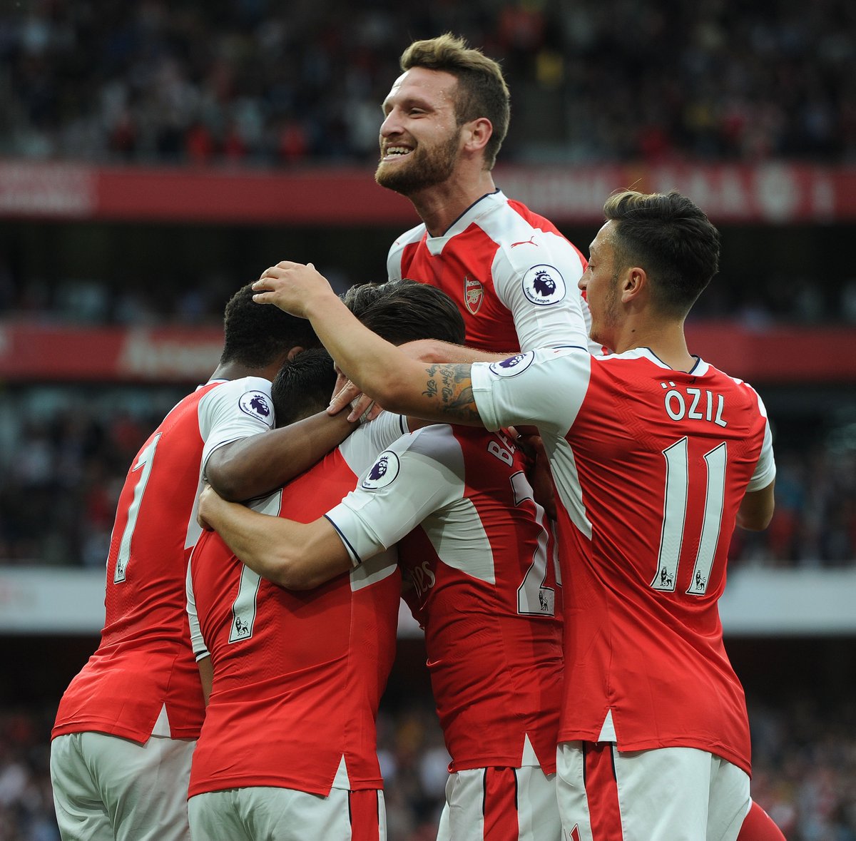 Arsenal's tweet photo. #WeAreArsenal 🔴 https://t.co/Szf9nn5p5Q