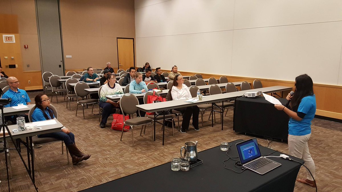 studoeslinux's tweet photo. Lyda talks abt how Penguin Missions work at #meamn16 @EducationMN @CSELeaders #Linux #kidschangingworld #opensource #edtech #k12 https://t.co/PyUku5TVha
