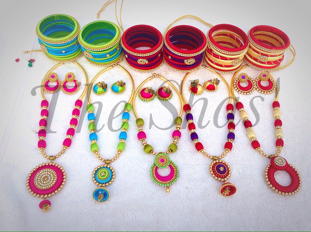 ShasThe's tweet photo. Sets for all d Women in your family :) #jewelry #giftsets #handmade #etsyhandmade #EtsyShop #giftideas #MakeInIndia https://t.co/4XJKohOPLr