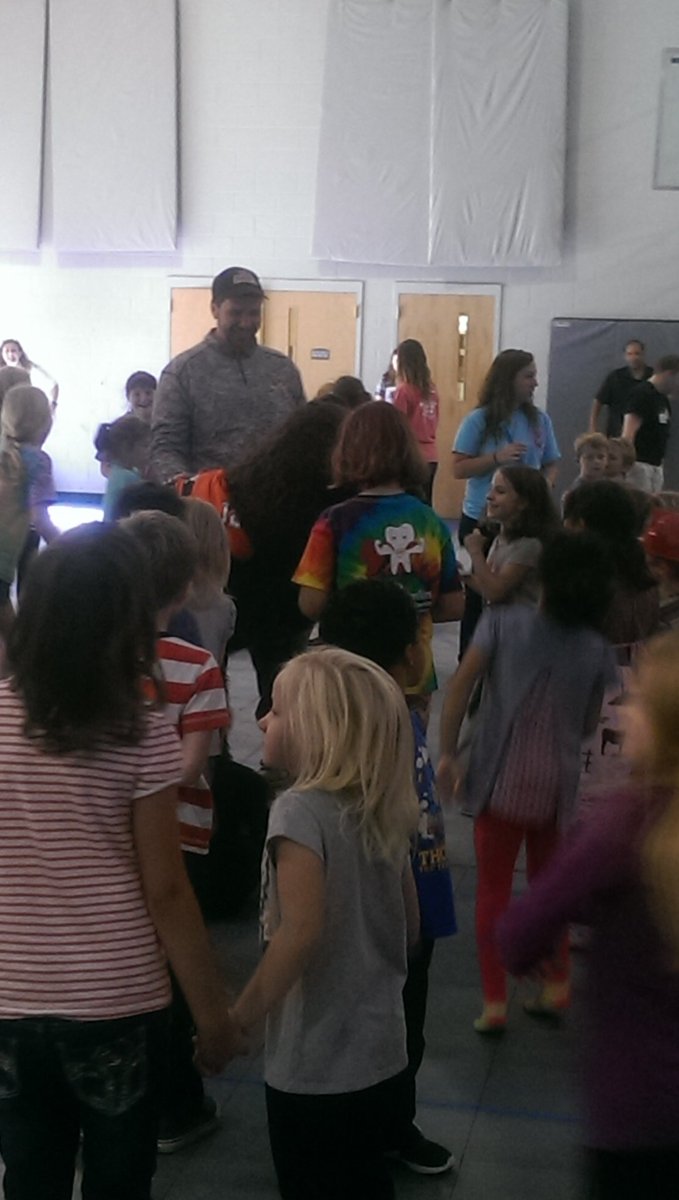 listerbi's tweet photo. Dance off to beat grizzly mascot, we're going to win! #WeAreWatauga #LightsOnAfterschool https://t.co/SBIPtgAwt0