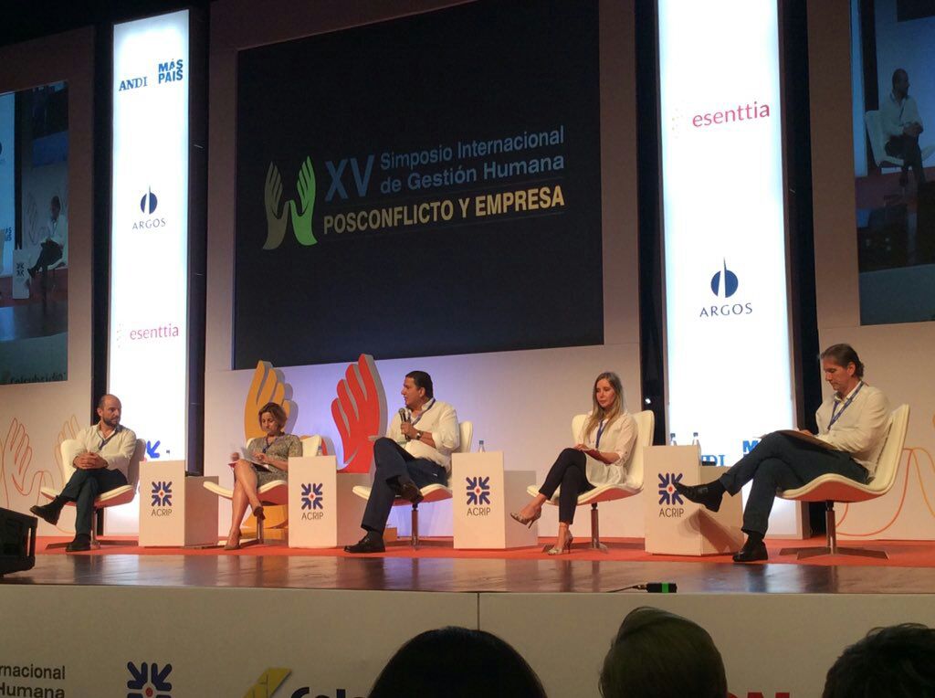 ARNColombia's tweet photo. Director @JMitrotti participa en panel 'Empresa y Construcción de una Paz sostenible', en el marco del #SimposioACRIP en #Cartagena https://t.co/EB6BTmV16J