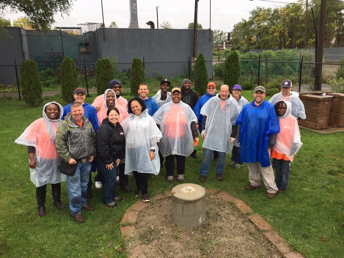 Rain can't stop #D218 from #celebrationofservice <a href="/TeamDepot/">Team Depot</a> <a href="/voami/">VOA Michigan</a> @asm212230 <a href="/kelly_mayhall/">Kelly Mayhall</a>