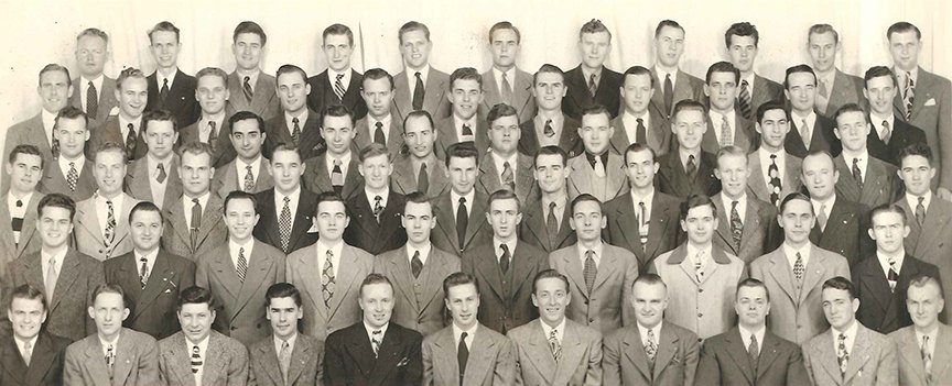 akpsi1904's tweet photo. From the fraternity’s archives, a 1940s group photo of @akpsiah at the University of Minnesota. @UMNews #ThrowbackThursday #AKPsi #UMN https://t.co/DzEfSHbSNc