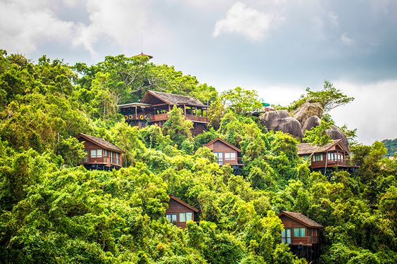 YettioTravelMag's tweet photo. Yalong Bay Earthly Paradise Bird's Nest Resort on the forested hills @VisitSanya #SanyaTrip #SanyaHeartstoHearts https://t.co/n4S9QLttsM