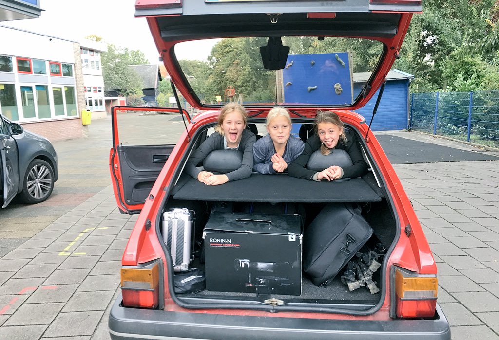 Daar kan een hoop in. #Saab 900. Opnamen videoclip #landelijkeactie <a href="/lcj/">LCJ</a> #Sliedrecht
