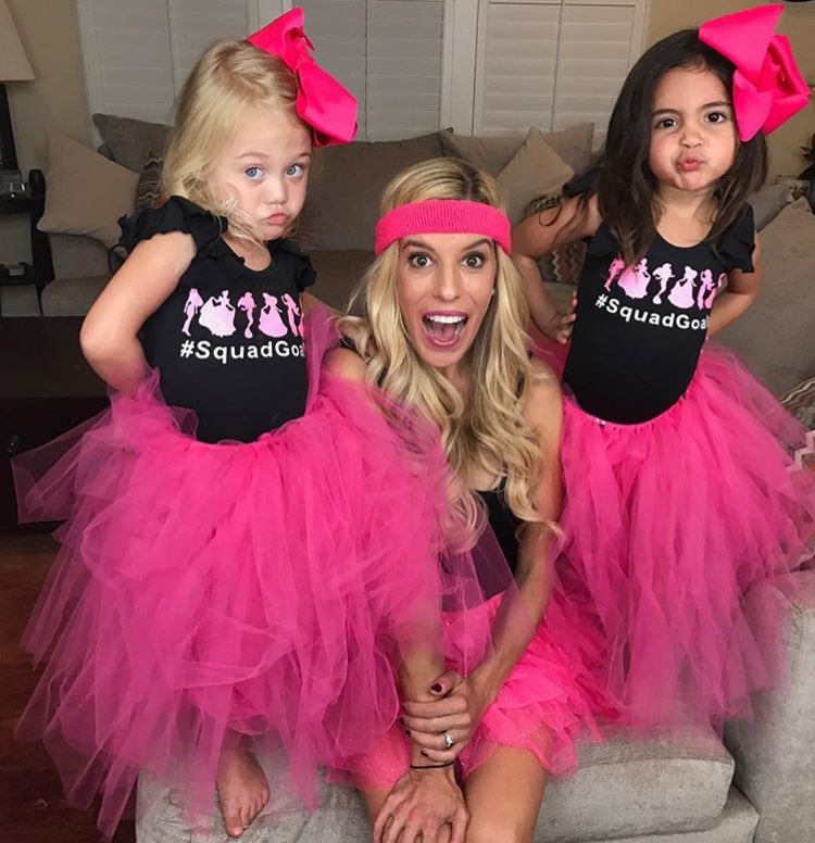 foreverand4ava's tweet photo. SQUAD GOALS with our fave @RebeccaZamolo #Squad 👧🏼👱🏻‍♀️👧🏽 {@everleighroses @avamariefoley } https://t.co/X5NJamDLoP