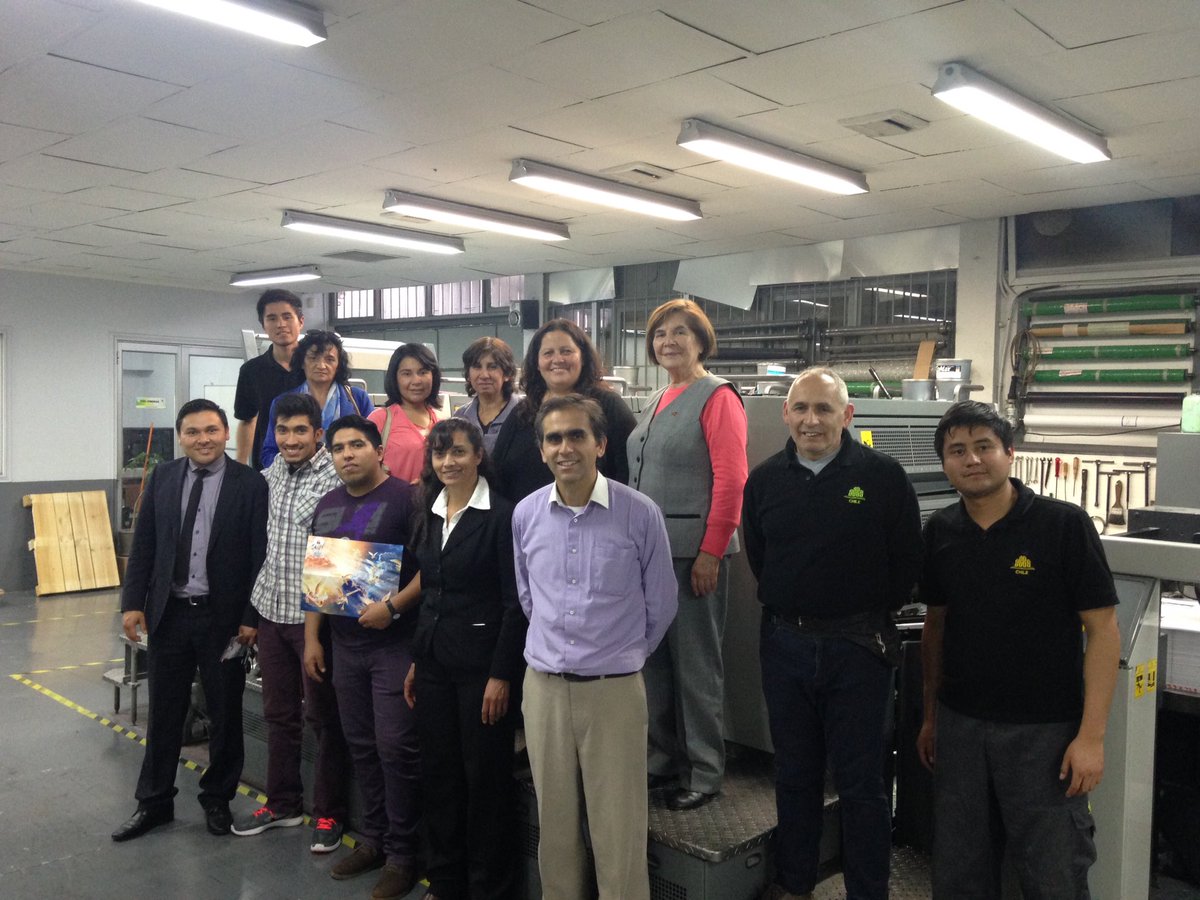 Colportores del Núcleo de Formación MSMCH visitando ACES Chile.