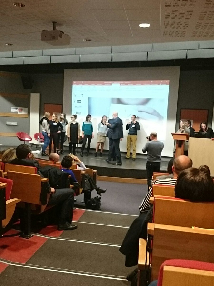 Humaninnov's tweet image. Les gagnants de ce #lab_interge : le groupe &quot;espaces de travail&quot; ! Merci à tous