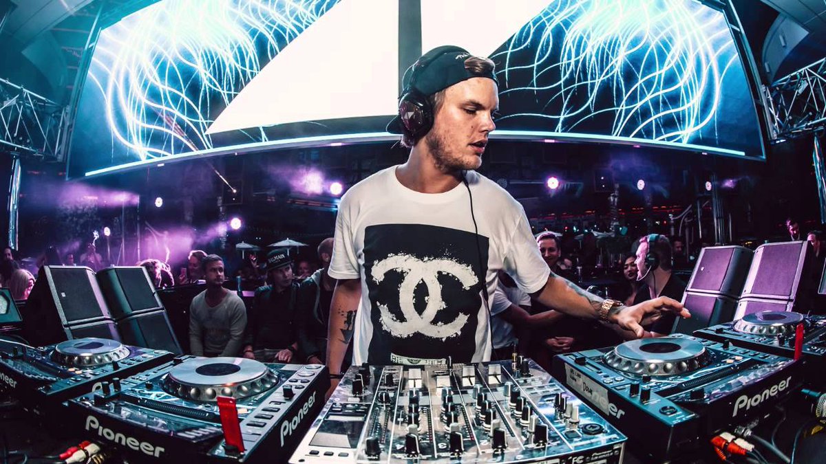 Escucha a AVICII, uno de los djs más cotizados del momento, en TOP >>bit.ly/2drlzsW