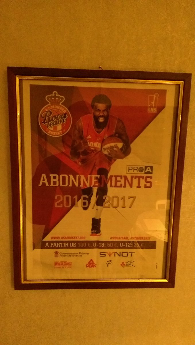 matheosamp's tweet photo. #dansmateam même les ventes d'abonnement se font avec grande classe https://t.co/7XfaDXJeDR