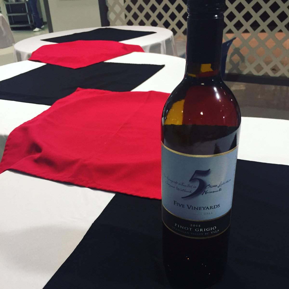 scottmillevents's tweet photo. Did I mention there was wine??
#artbattle https://t.co/1dmULbwJIZ