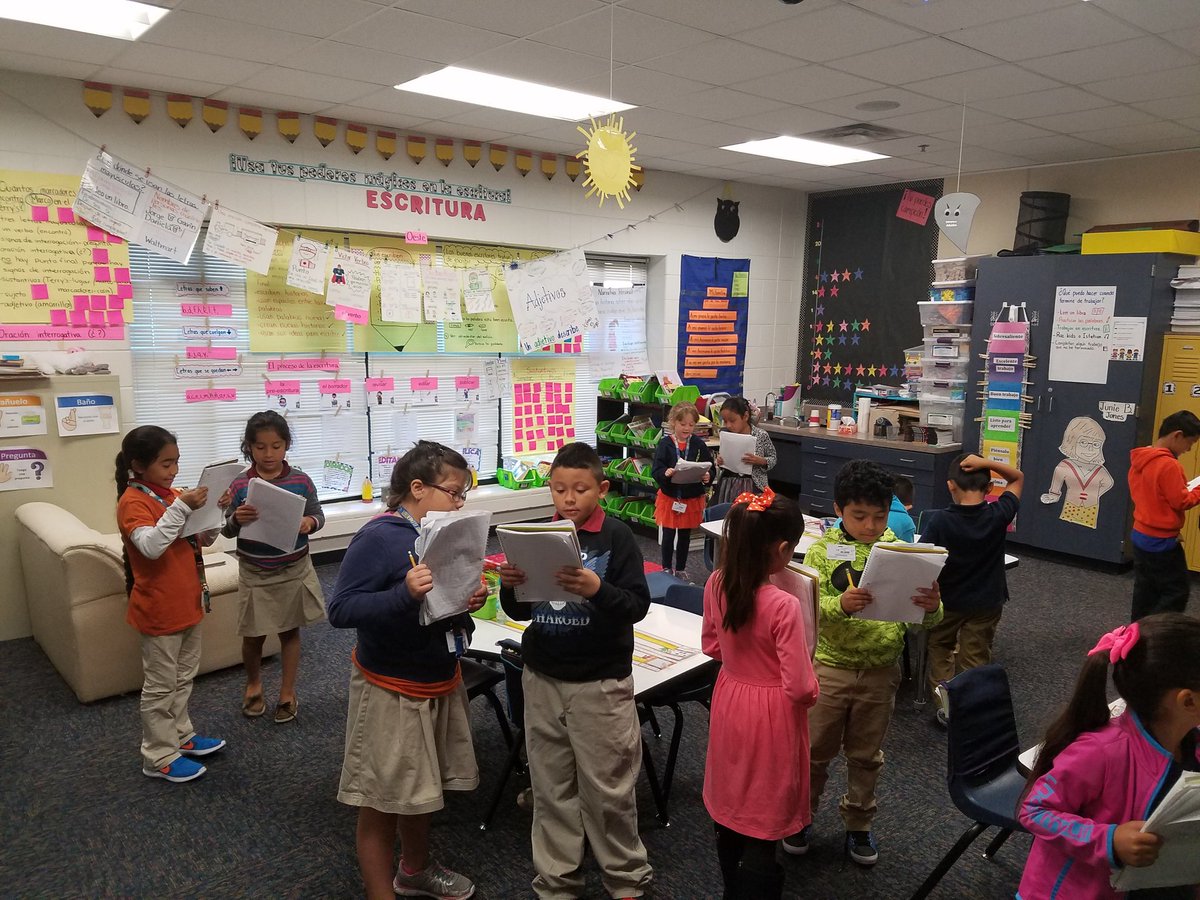 krn_watson's tweet photo. We love to share!๐ค #walkandtalk #watsonsclass #secondwrites #usingadjectives @LakelandES https://t.co/vx5ULP2OS3