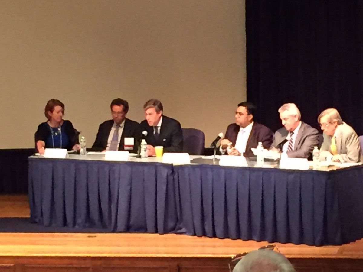 Ceshoop's tweet photo. Much appreciate @US_EDA DAS Matt Erskine &amp; federal execs from @EPA, @ARCgov, @USDOL and IMCP communities Sara Lee closing #IMCPSummit2016 https://t.co/eu2vNl2r5Y