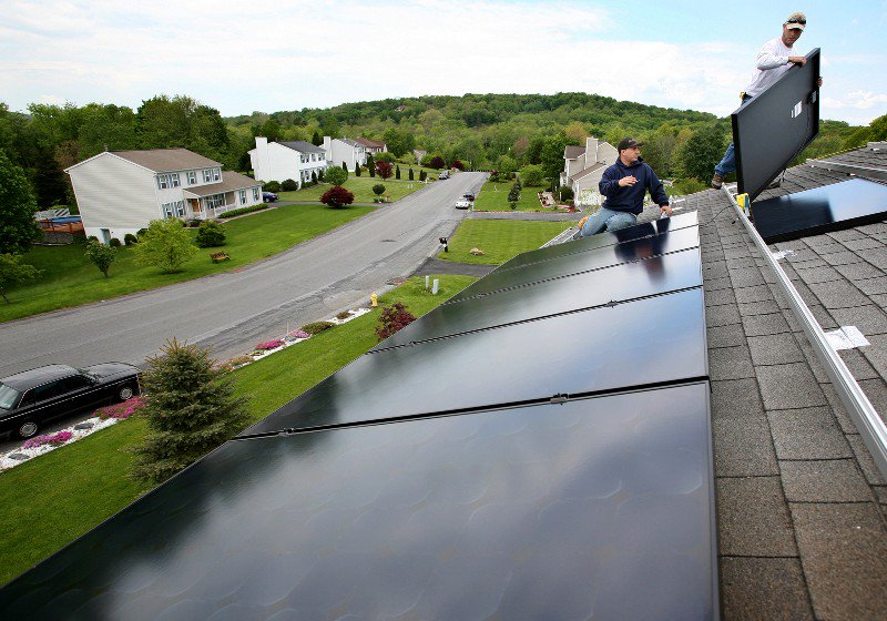 ClimatePower's tweet photo. Opponents of rooftop solar caught on tape praising deceptive measures to pass Florida initiative https://t.co/qW3hLYnaMV https://t.co/UMnQNGHSfB