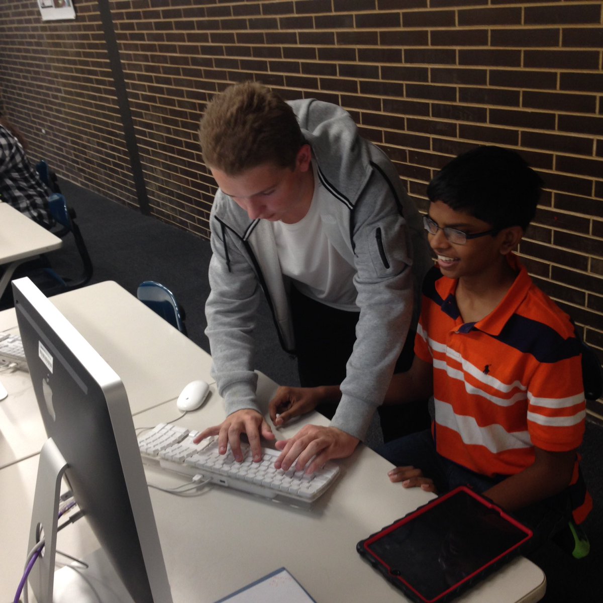 TomSmith214's tweet photo. JHHS debaters researching criminal justice statistics for an upcoming tournament. #214ready https://t.co/f893Yh0Hkp