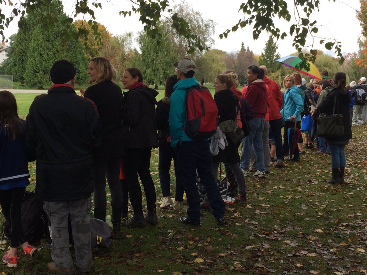 VsbShaughnessy's tweet photo. So much excitement at @vsb39 district #crosscountry meet at #TroutLake today! @vsblearns #running #school sports https://t.co/pTXmFmkLCB