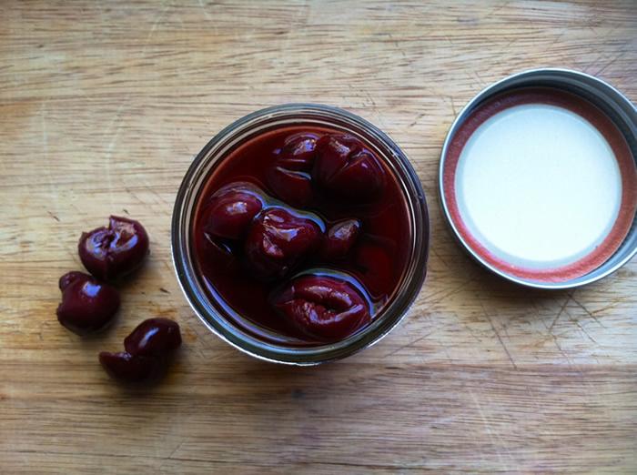 CookingDistrict's tweet image. Happy #NationalBrandiedFruitDay! Boozy preserved fruit, what could be better? cookingdistrict.com/cd/general.nsf…