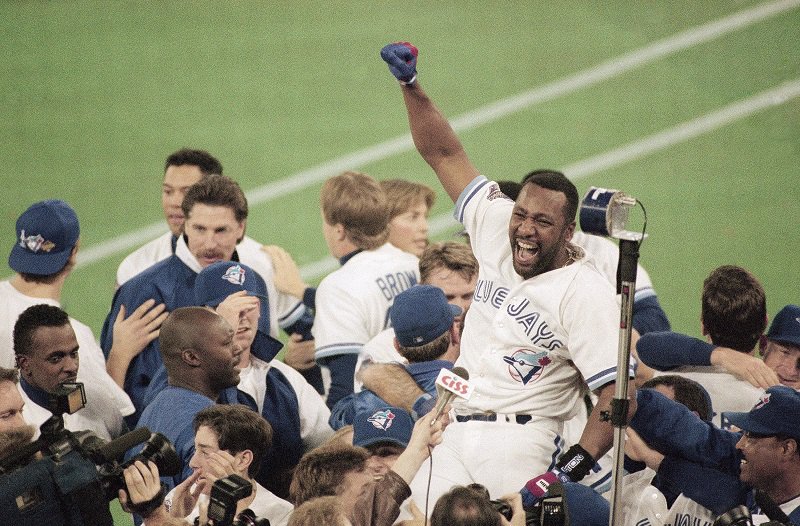 On this date in 1993, Joe Carter's walk-off HR gave the Blue Jays their 2nd straight World Series title.