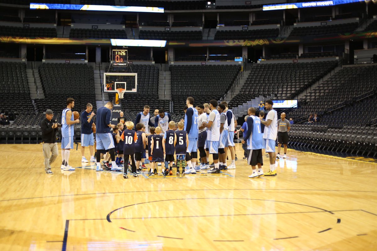 Our #JrNBAWeek participants join us at center court for our team huddle.   #Nuggets on three! https://t.co/KdG5tKBBgC