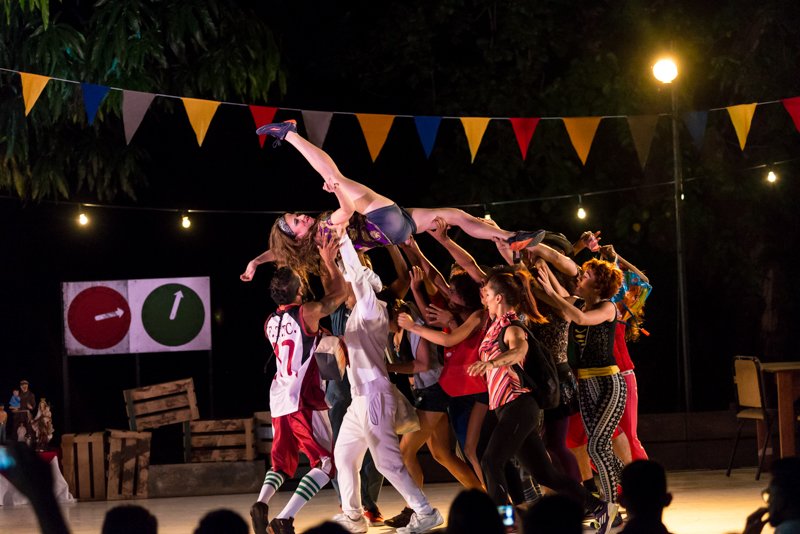 FestivalFTO's tweet photo. #FTO2016 @teresacarreno nos presenta "EL SOLAR DE LOS ABURRIDOS" ven al #FestivalDeTeatroDeOccidente #GolpeDeTimonPaVencer #Teatro #Cultura https://t.co/BXw2zI2phf