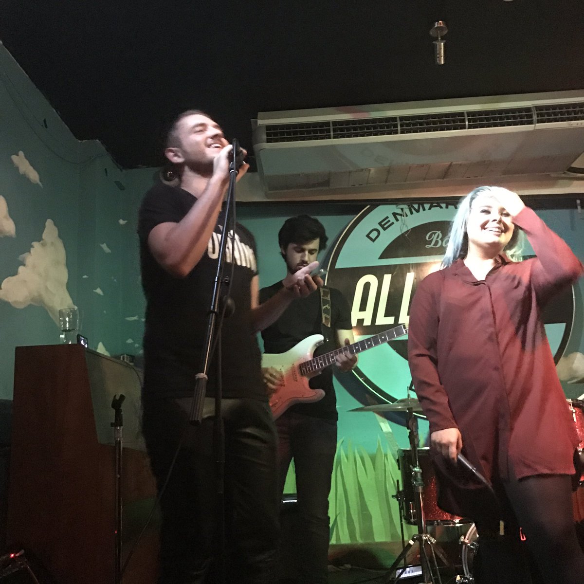 Katie Lassman (@littlelassy) on Twitter photo He certainly went out with a bang... <a href="/BenjysBanter/">Benjy Potter</a> only got up and did a little 🎤 with the fabulous <a href="/RosiePennie/">Rosie Pennie</a> 👏🏼👏🏼👏🏼 He certainly went out with a bang... <a href="/BenjysBanter/">Benjy Potter</a> only got up and did a little 🎤 with the fabulous <a href="/RosiePennie/">Rosie Pennie</a> 👏🏼👏🏼👏🏼