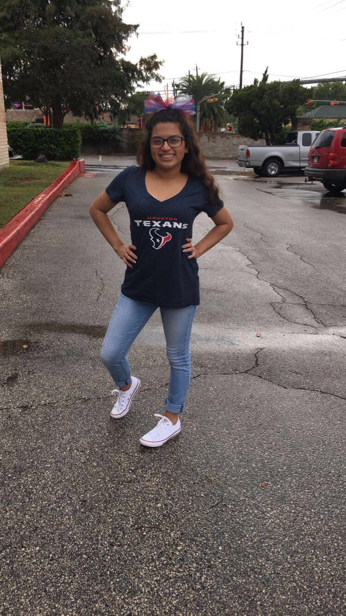 elyza_guzman1's tweet photo. #dpfanpics #deernetwork #dpvslp https://t.co/MWyAnhYhUL