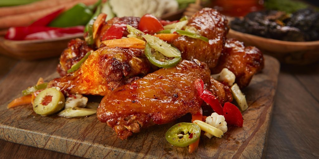 duffysmvp's tweet photo. Our Honey Chipotle Glazed Wings are the perfect combination of sweet and smoky, garnished with giardiniera. 🏈  #TNF #FootballFeatures https://t.co/k4EOtyRtvV