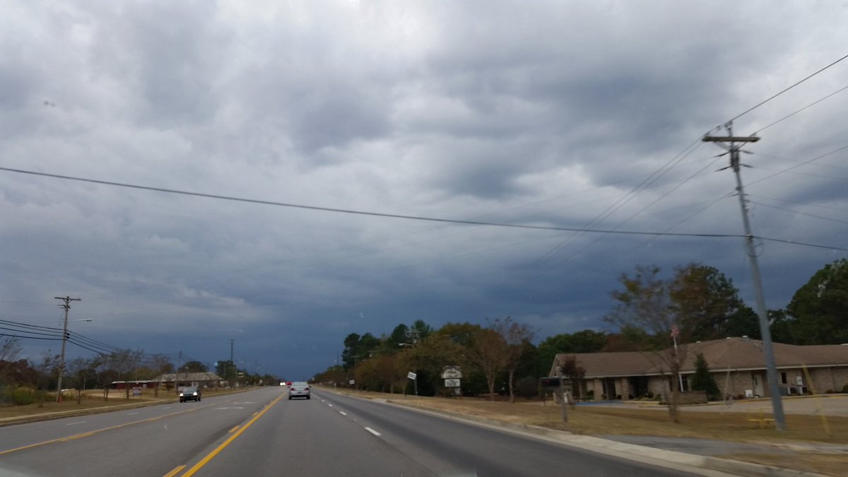 elguthrie32's tweet photo. A a welcomed sight here in Rainsville Al.  #valleywx @simpsonwhnt @whnt @BenSmith_WHNT @jakewhnt19 https://t.co/6ffX9YHQyT