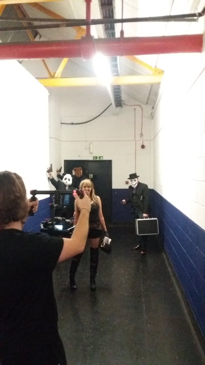 Mad_Manners_'s tweet photo. Late night music video shoot. #music #video #band https://t.co/8P0bz0HxKo