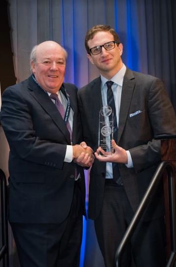 FirstPathway's tweet photo. Kraft accepts an I-829 Approval Award #bobkraft #eb5 #eb5isworking #firstpathwaypartners https://t.co/7DU4MBBQcJ
