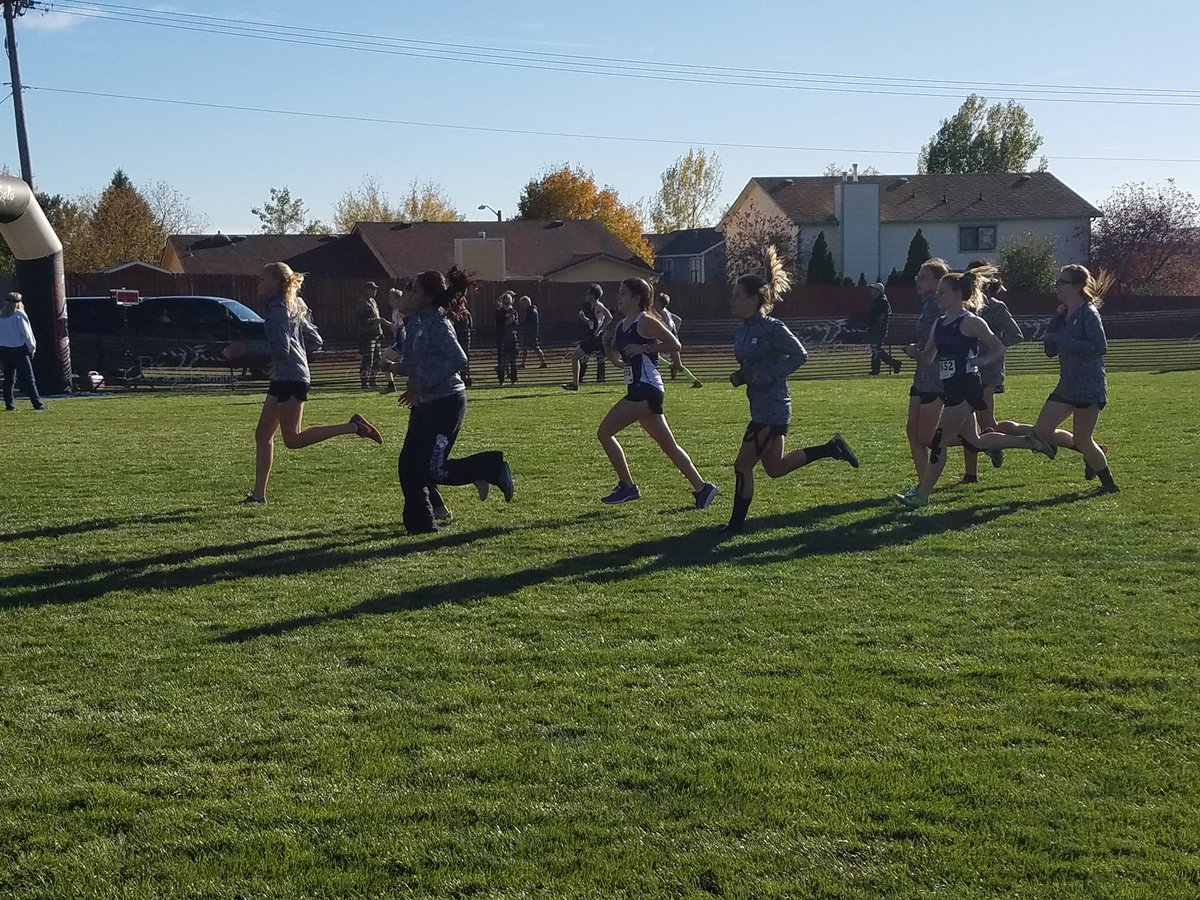 MRHSGRIZZLIES's tweet photo. Girls Cross Country getting ready for the Class 4A Regionals at Widefield Parks and Recs. #GrizzlyNation #mrhsxc https://t.co/oFs7mBdJRT