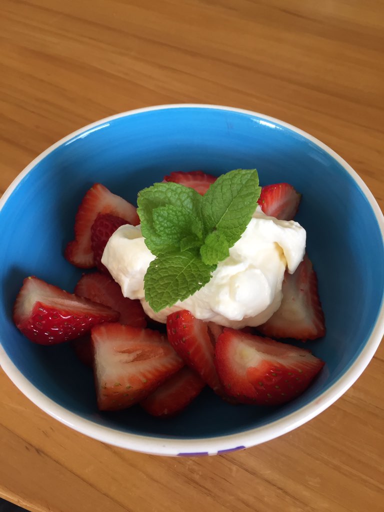 wroberts999's tweet photo. First Hawke's Bay strawberries of the year #greatthingsgrowhere #thestrawberrypatch #lovethevillage https://t.co/KEacjcKSLX