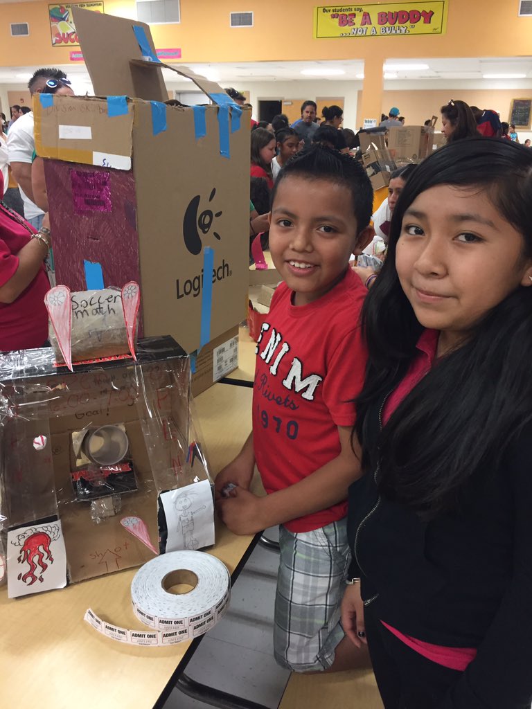 DiamondViewEle's tweet photo. Game nite @DiamondViewEle Rocks!  Great job students! Who needs video games when you can create your own ! #creativefamilyfun https://t.co/nYCMWHYey5