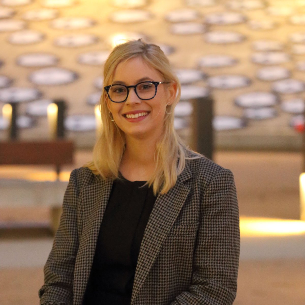 UQ_News's tweet photo. Take a look at the essay that won one of our law grads a @CBPLawyers award. #probono #crowdsourcing https://t.co/DaHWf0UlGO https://t.co/buyA8IIcKm