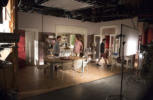 homeandawaytv2's tweet photo. Behind-the-scenes ๐ฑ๐ฑ๐ฑ #homeandaway #summerbay #charlieclausen #adanicodemou #mattlittle https://t.co/wpfx7aLiZ1