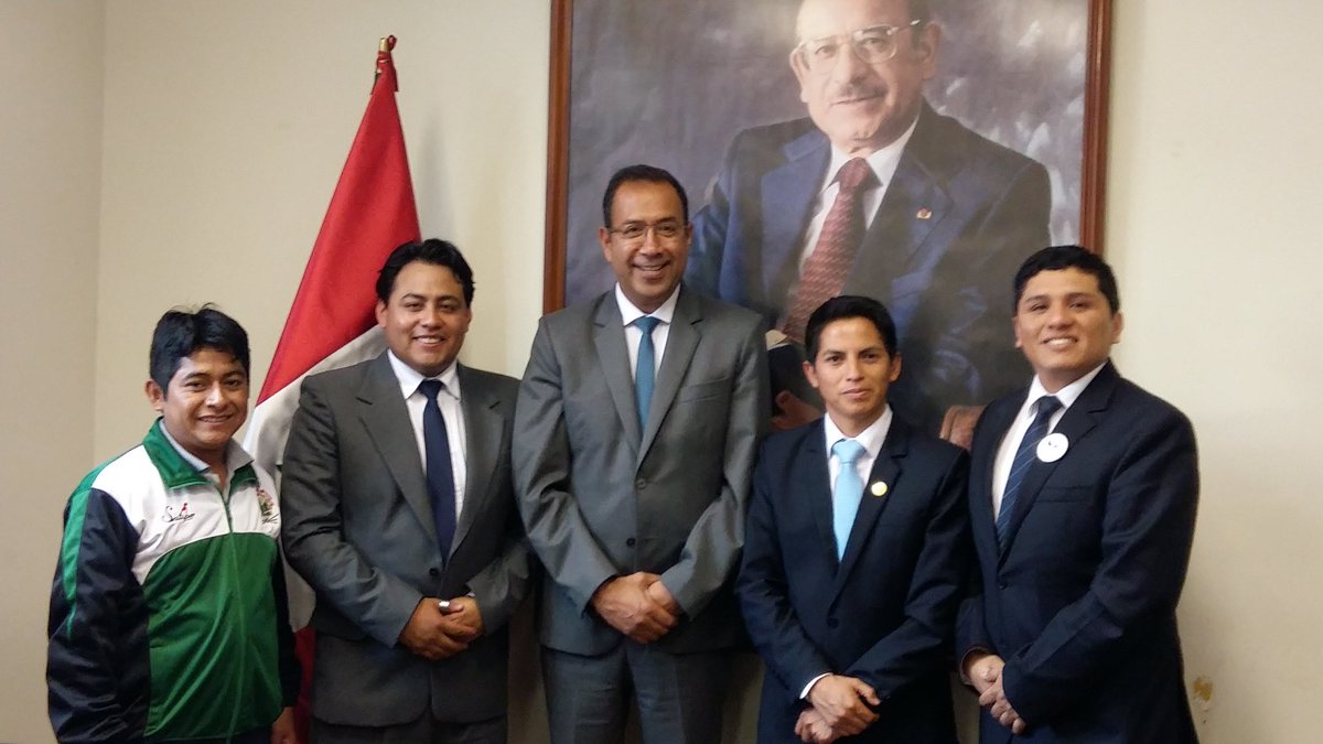 Bancada_ap's tweet photo. Congresistas de la #BancadaAP se reunieron con diferentes autoridades jóvenes del Perú para tratar temas de actualidad política #Adelante https://t.co/KIqbnZzVmx