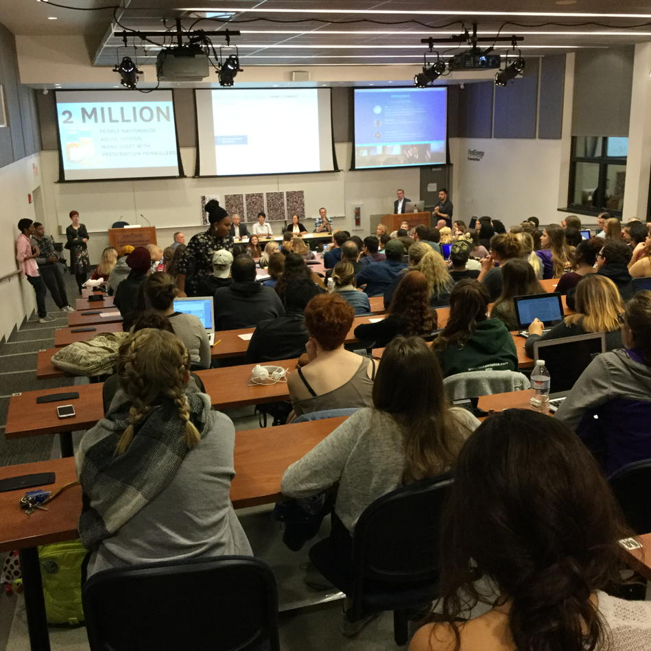 ckick1's tweet photo. Full crowd for the heroin epidemic talk at Kent State #KentStateJMC https://t.co/ECIKSg8iCy
