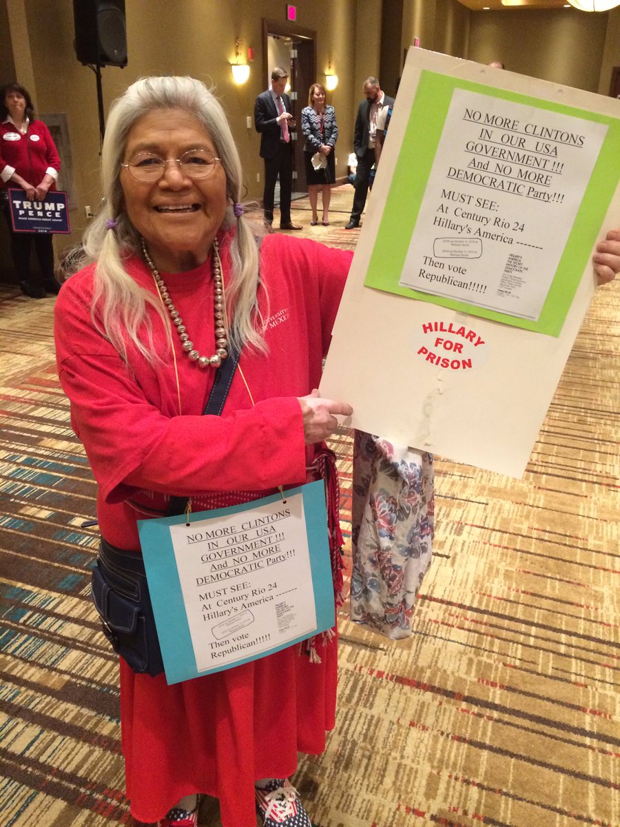 KRQEPhotoDroog's tweet photo. Folks are gearing up for the #MikePence rally in #thedukecity.@krqe_headlines https://t.co/nrkMdHZQLR