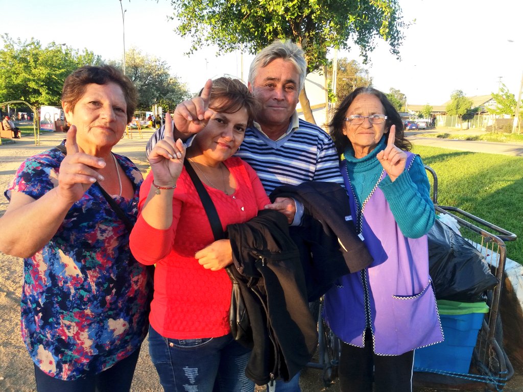 VillagranTalca's tweet photo. Carlos Trupp comienza a vivir fiesta ciudadana #LlegóLaHora de Cierre de Campaña y de @IMTalca que enorgullezca y no averguenze #YoSíVoto E1 https://t.co/xsNXrGXARs
