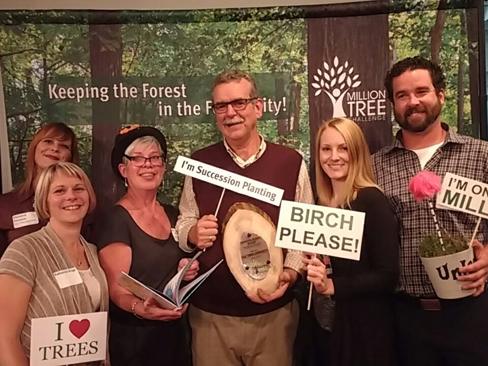 CLCTREESERVICES's tweet photo. @CLCTREESERVICES gang having fun at #toasttotrees #ldnont https://t.co/wqIb8G0Fs8