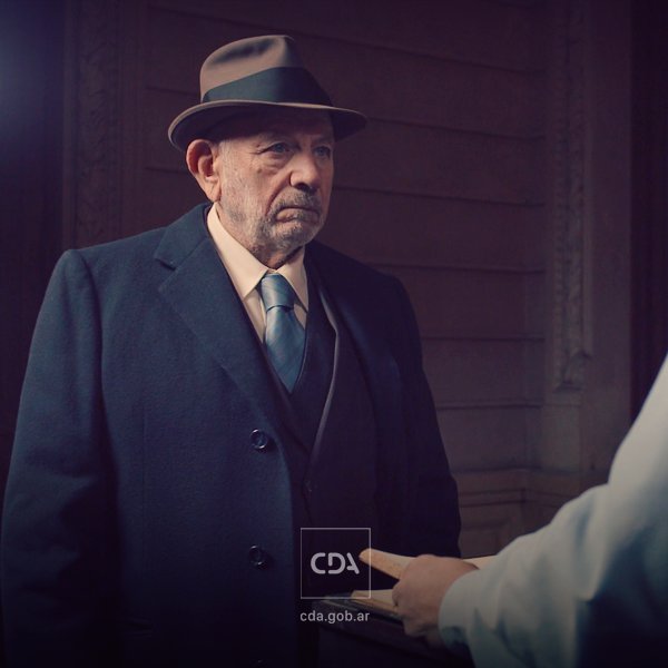 Cuando llega Rodión (Daniel Aráoz) sólo queda aprovechar cada minuto.
Esta noche #CapítuloEstreno de #LaÚltimaHora ►youtu.be/QofCPoyh1sY