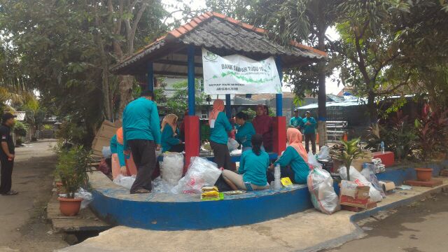 Verifikasi Lapangan Lomba 3R ke BS Tugu 10 Kel. Tugu Kec. Cimanggis #09102016