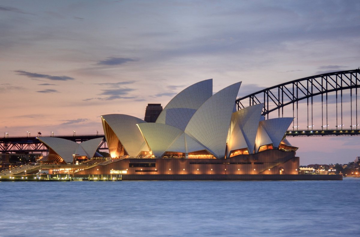 SYDNEY OPERA HOUSE TO SHINE BLUE FOR SURVIVORS ON MONDAY NIGHT! #BlueKnotDay thanks to sponsors @ShineLawyers @Blueshyft Share this post!