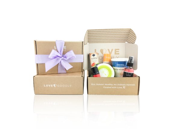 After meeting <a href="/KatieBMiller/">Katie Bogue Miller</a> &amp; <a href="/JustineLassoff/">Justine Lassoff</a> I was inspired to write: Cosmetics with A Conscious <a href="/ShopLoveGoodly/">LOVE GOODLY</a> huff.to/2dtGNS2