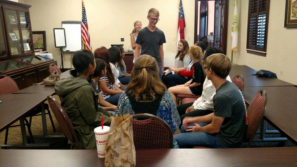 SHYouthC's tweet photo. Had a great meeting tonight with our Youth Ambassadors!! Full of fun icebreakers to get to know each other !!🌳 #SHYC #SHYA https://t.co/ge3IfoMPAd