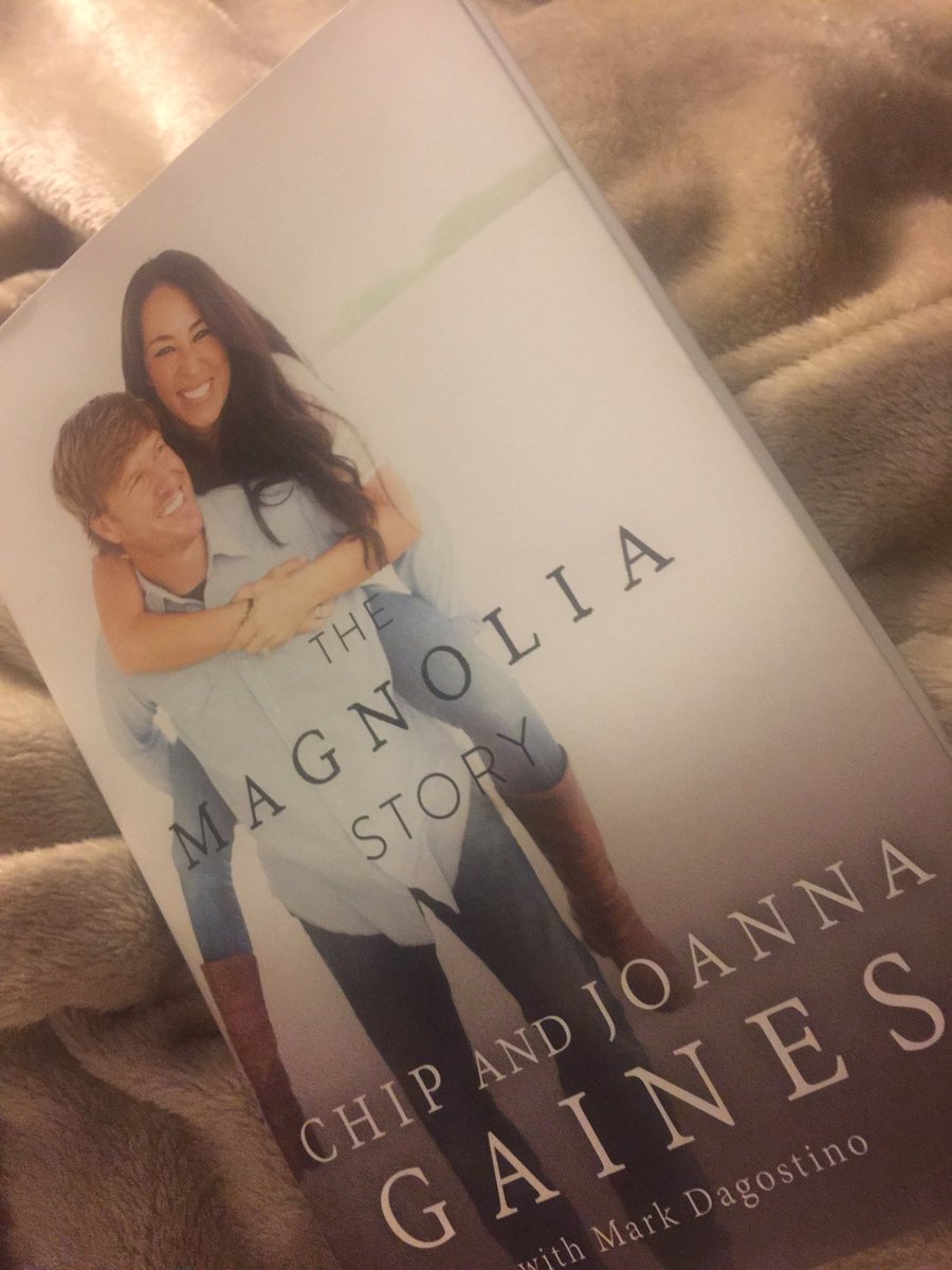 HerstoryK's tweet photo. Chip & Joanna Gaines | The Magnolia Story | MINE!!! @magnolia @MagnoliaHomesTx @joannagaines @chippergaines #fixerupperlover https://t.co/WIqAOkTFkA