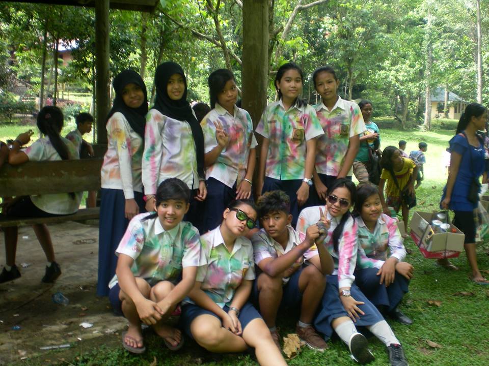 halimah050999's tweet photo. Kangen Masa_Masa SMP dulu https://t.co/u9aSJhGp9e