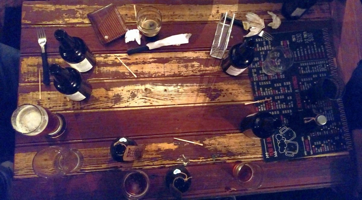 picandocodigo's tweet image. Festejando los 2 años de @codeshaped 🎂